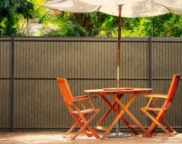 Brise-vue installé sur une clôture rigide à Montpellier dans l’Hérault