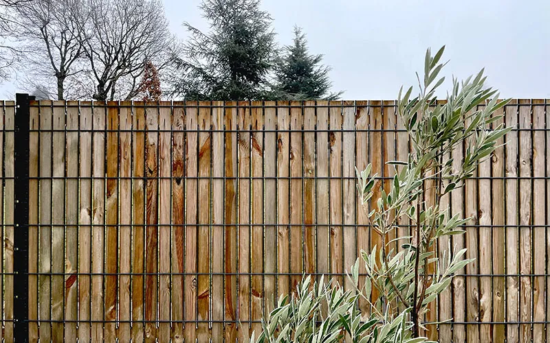 Brise-vue jardin pour clôture rigide